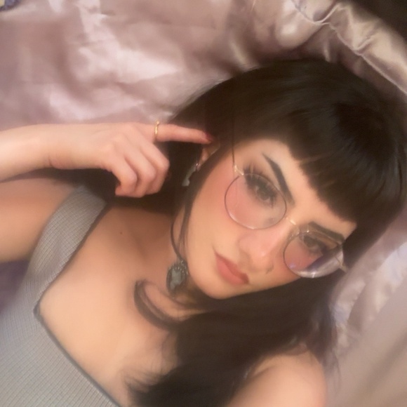 Meet your Posher, Andi - Picture 4 of 6